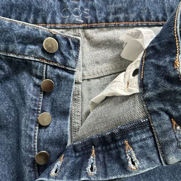 COS Relaxed Fit Mid Rise Cropped Length Jeans Size 29 Waist Medium Wash - Picture 5 of 7